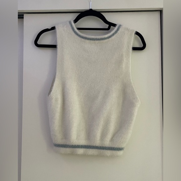 Sunday Best white and blue fuzzy vest sweater - Picture 2 of 4